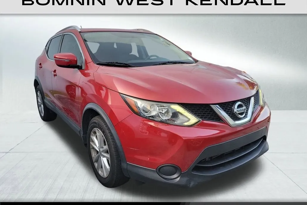 2017 Nissan Rogue Sport SV photo 1