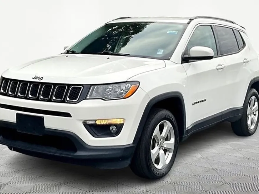 2019 Jeep Compass Latitude photo 1
