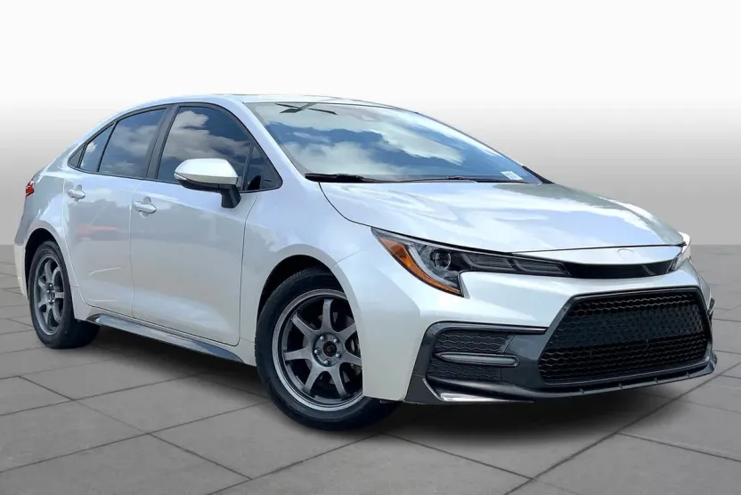 2022 Toyota Corolla SE photo 1