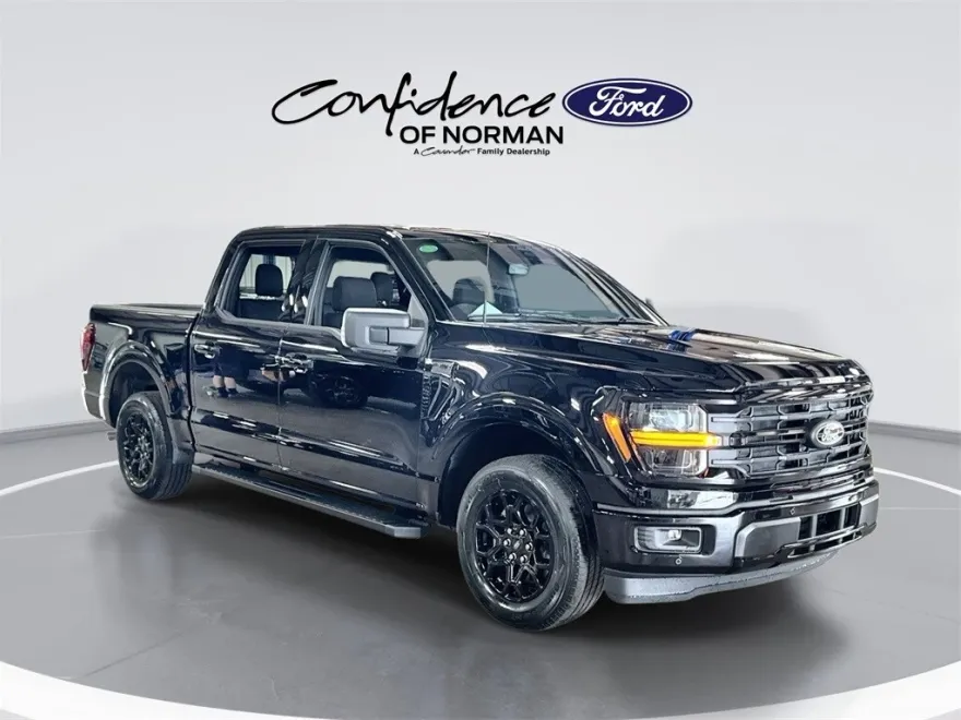 2025 Ford F-150 XLT photo 1