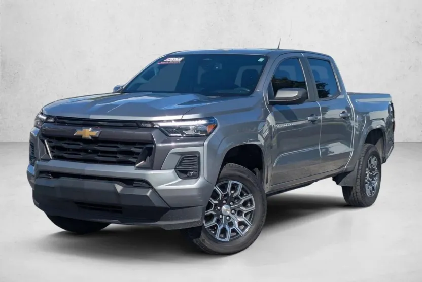 2023 Chevrolet Colorado LT photo 1