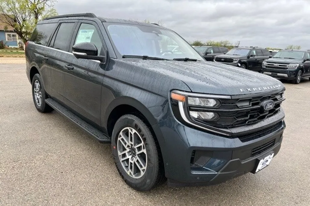 2025 Ford Expedition MAX photo 1