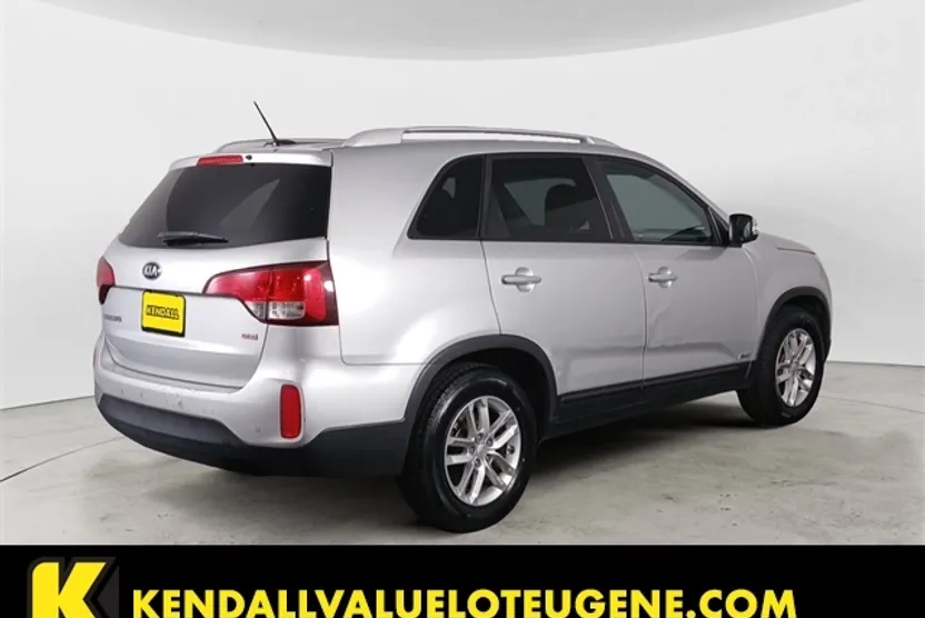2015 Kia Sorento LX photo 1