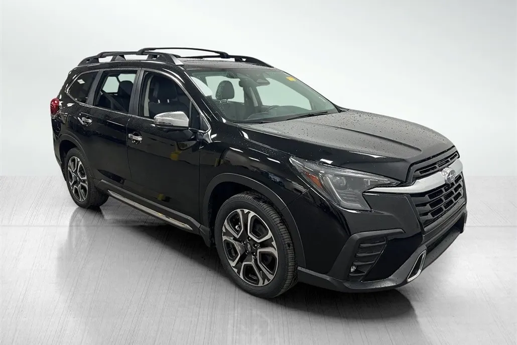 2023 Subaru Ascent Touring photo 1