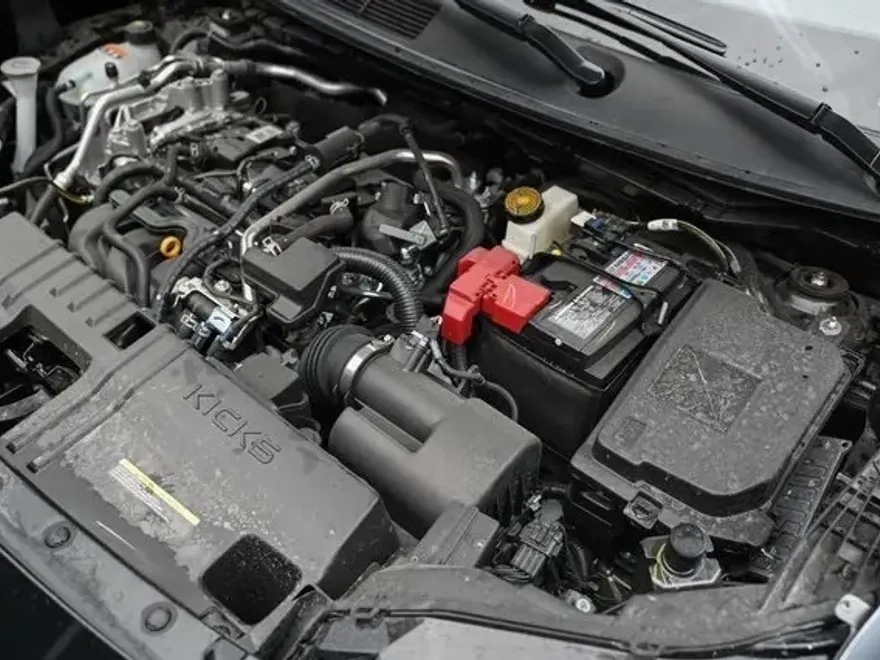 2025 Nissan Kicks SR photo 27