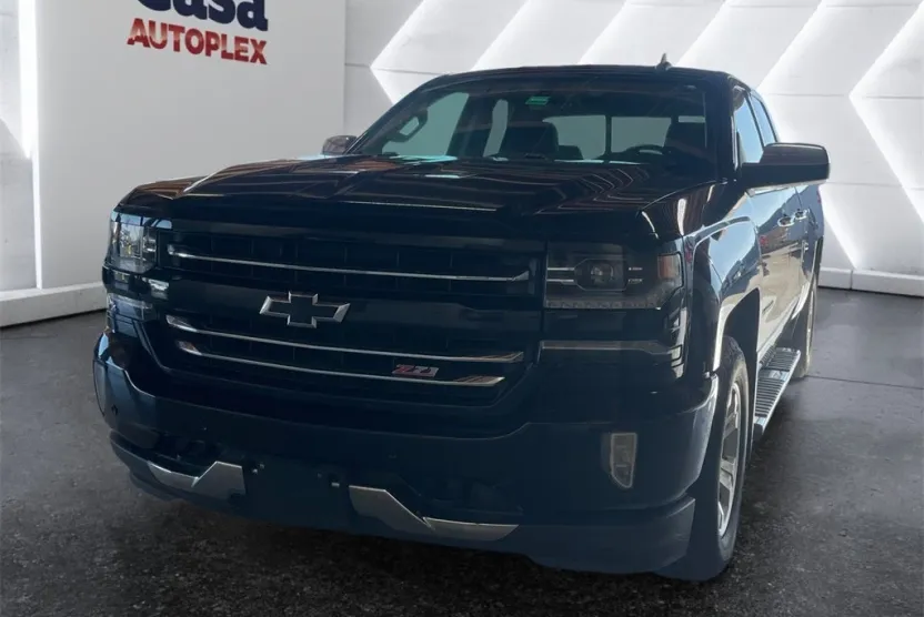 2017 Chevrolet Silverado LTZ photo 1