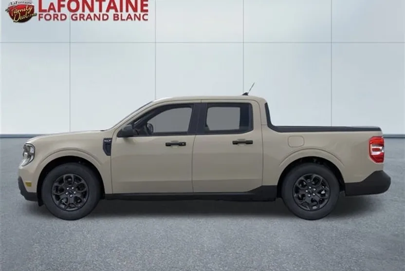 2025 Ford Maverick XLT photo 1