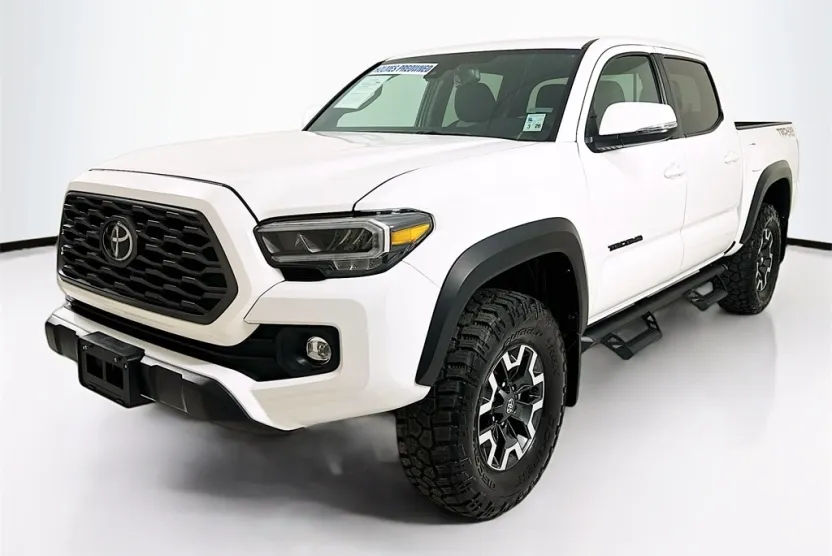2023 Toyota Tacoma TRD Off-Road V6 photo 1