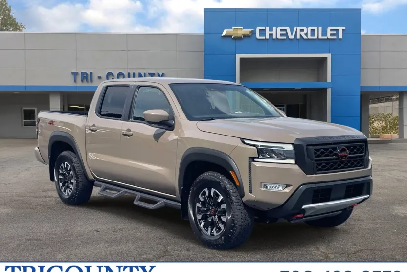 2023 Nissan Frontier PRO-4X photo 1