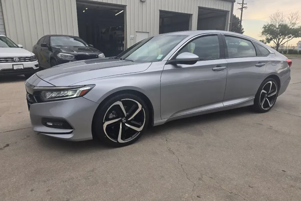 2019 Honda Accord Sport photo 1