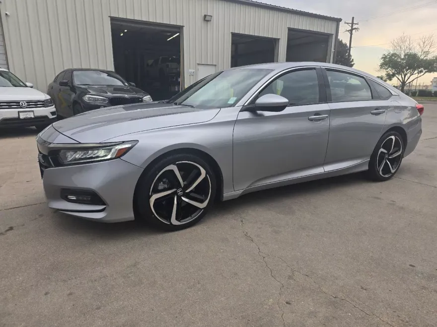 2019 Honda Accord Sport photo 1