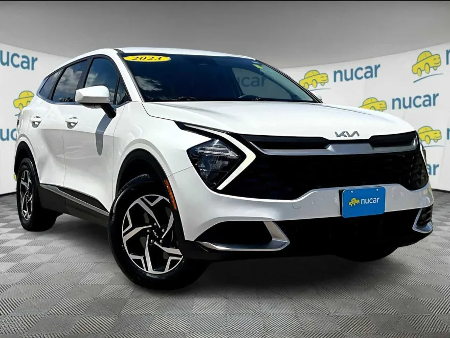 2023 Kia Sportage LX photo 1