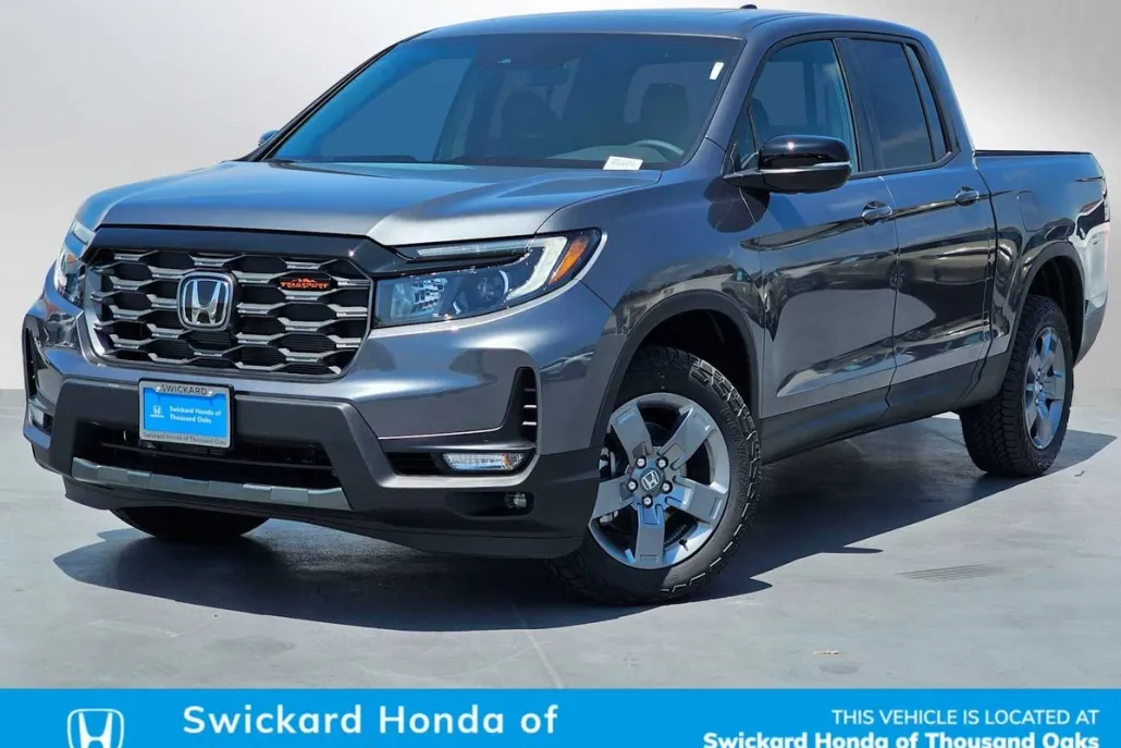 2025 Honda Ridgeline TrailSport photo 1