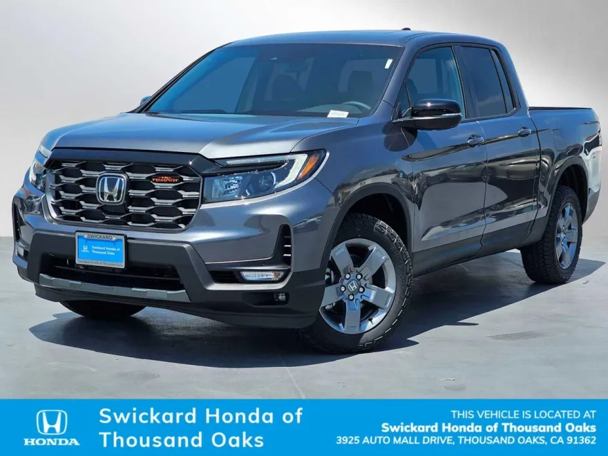 2025 Honda Ridgeline TrailSport photo 1