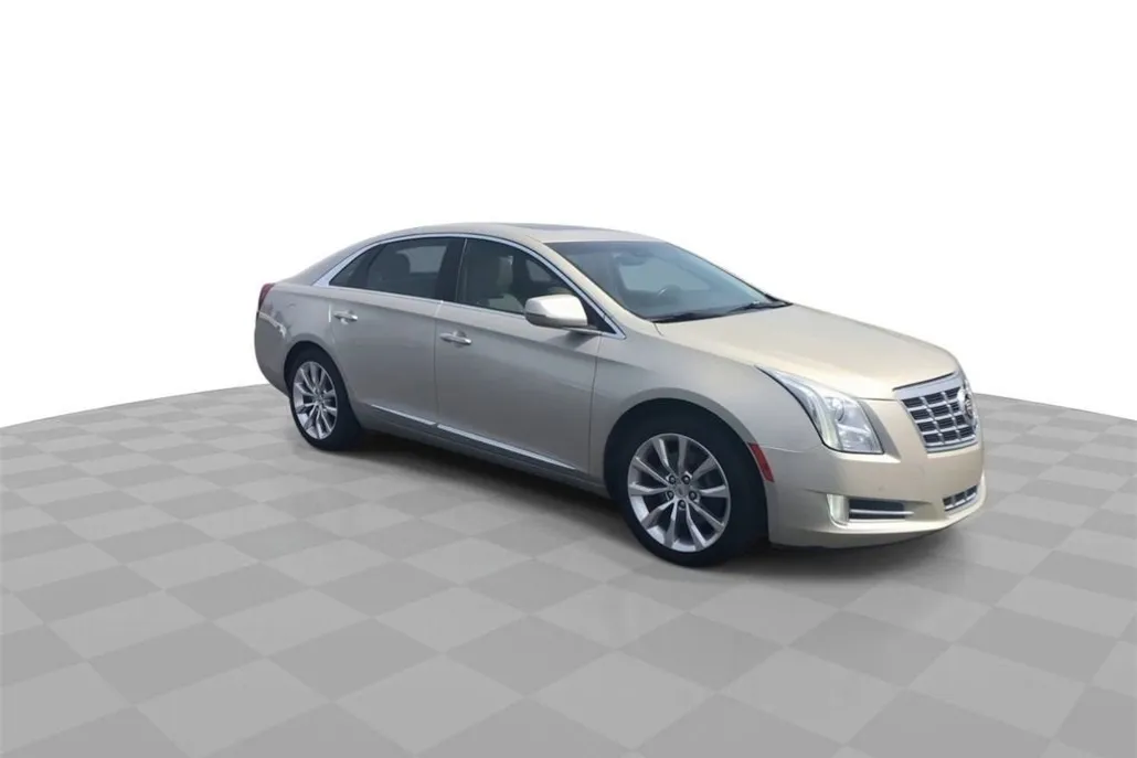 2015 Cadillac XTS Luxury photo 1