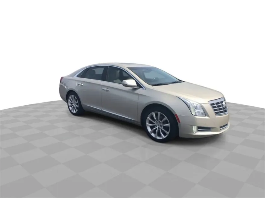 2015 Cadillac XTS Luxury photo 1