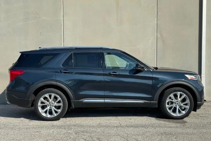 2023 Ford Explorer Platinum photo 1