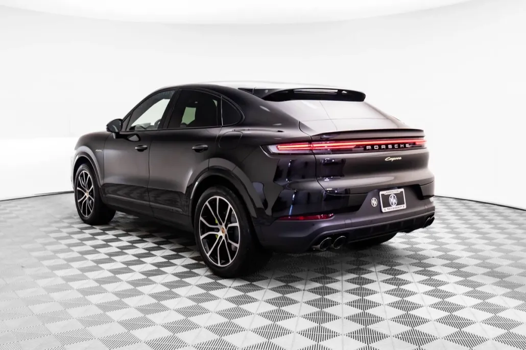 2025 Porsche Cayenne E-Hybrid Coupe photo 1