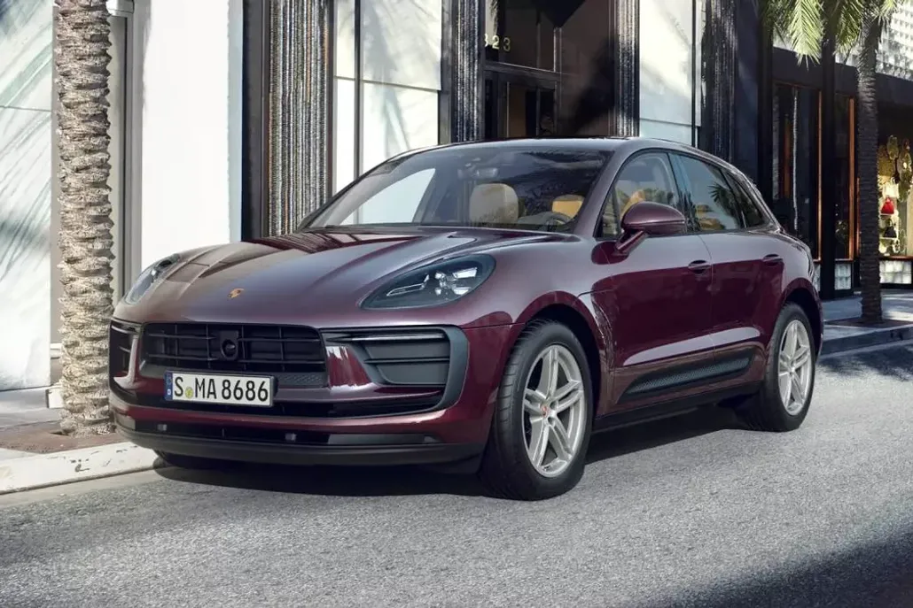 2025 Porsche Macan T photo 1