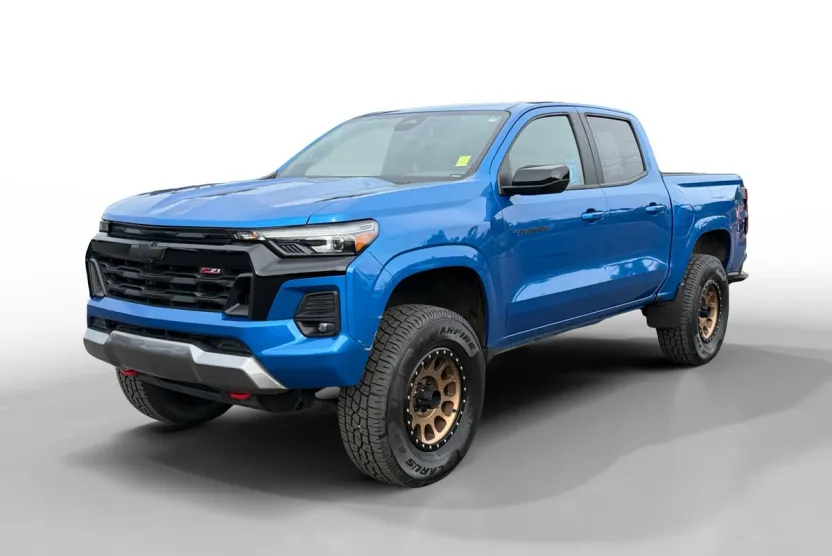2023 Chevrolet Colorado Z71 photo 1