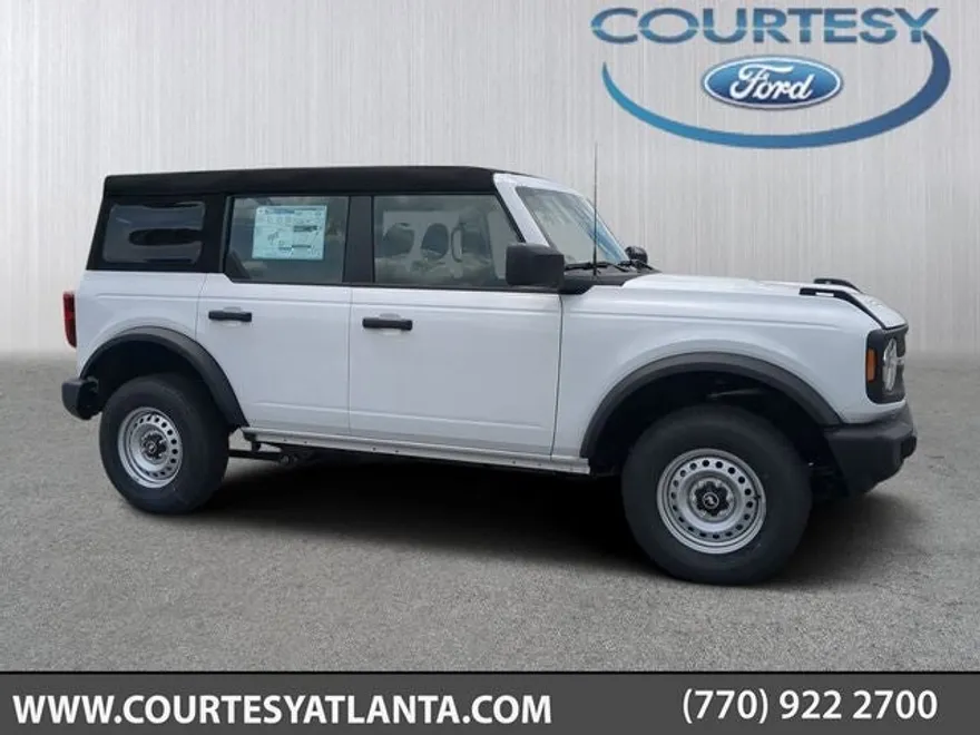 2025 Ford Bronco Base photo 1
