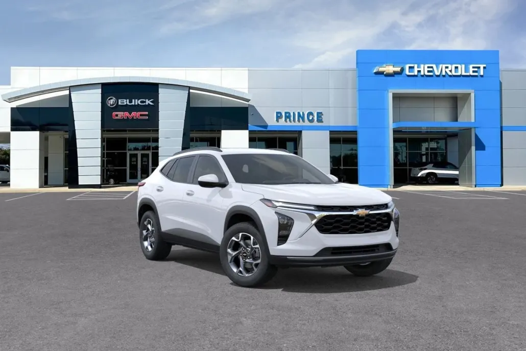 2025 Chevrolet Trax LT photo 1