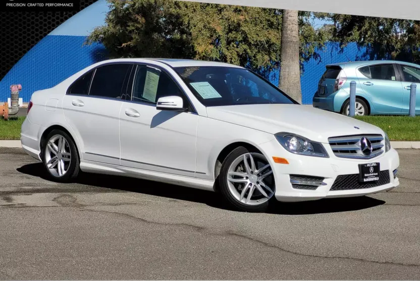 2013 Mercedes Benz C 300 Sport photo 1