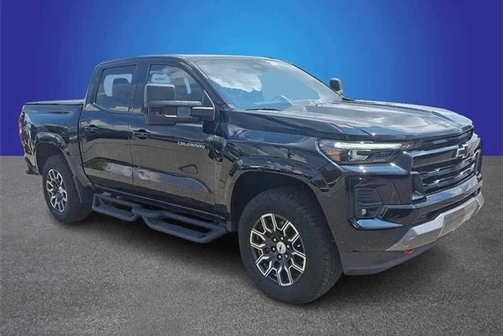 2024 Chevrolet Colorado Z71 photo 1