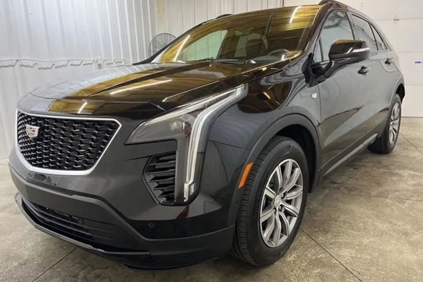 2022 Cadillac XT4 Sport photo 1