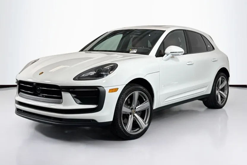 2024 Porsche Macan photo 1