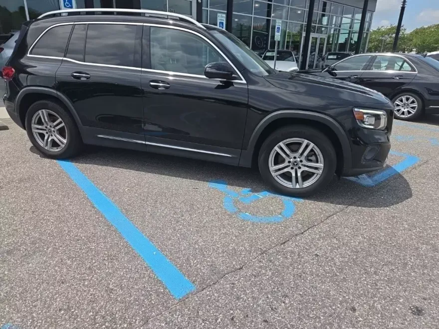 2021 Mercedes Benz GLB 250 photo 1