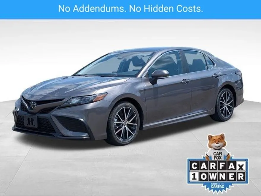 2023 Toyota Camry SE photo 1