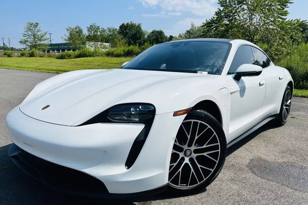 2020 Porsche Taycan 4S photo 1