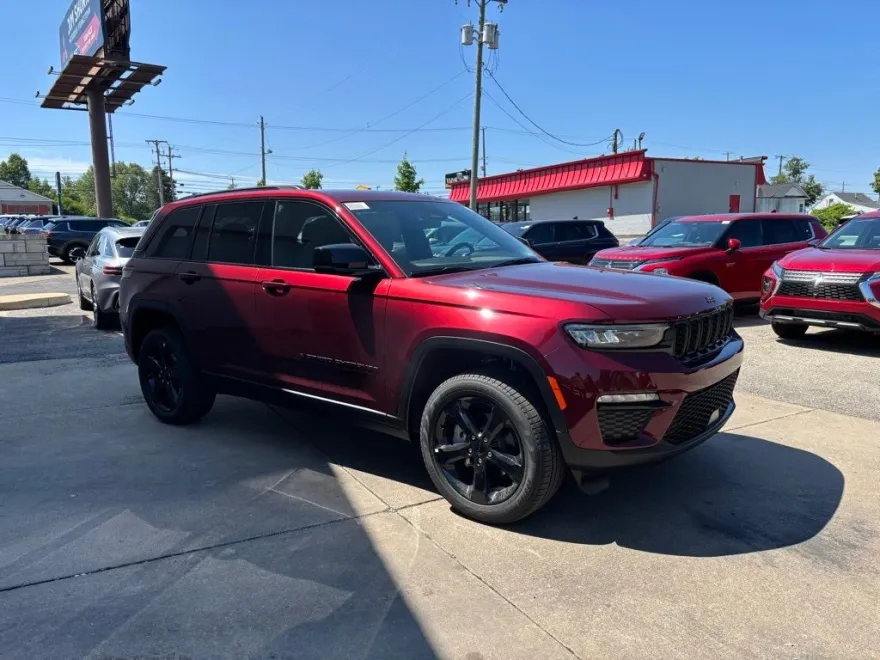 2025 Jeep Grand Cherokee Limited photo 1