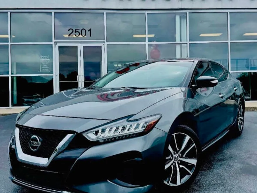 2020 Nissan Maxima SV photo 1
