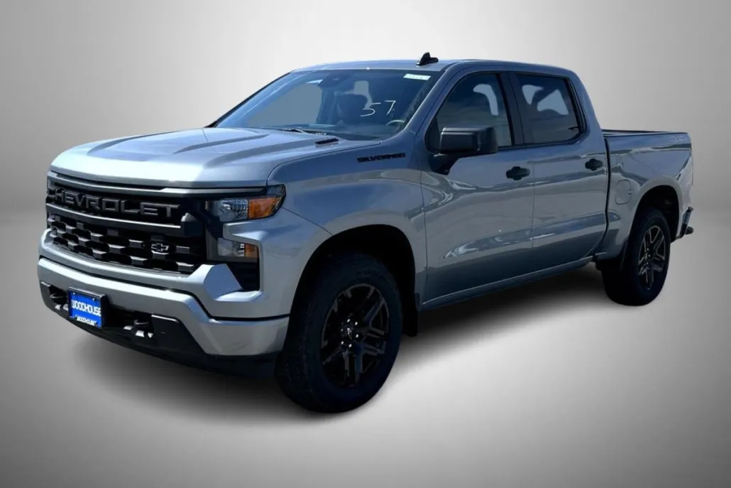 2026 Chevrolet Silverado 1500 Custom photo 1