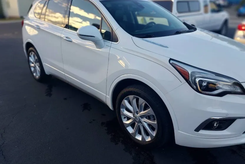 2018 Buick Envision Premium photo 1