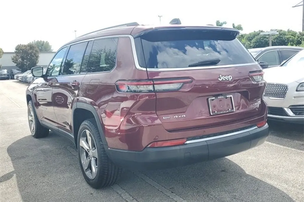 2022 Jeep Grand Cherokee Limited photo 1