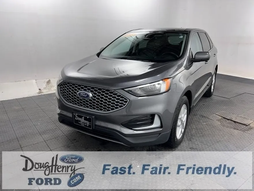 2023 Ford Edge SEL photo 1