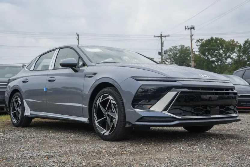 2026 Hyundai Sonata SEL Sport photo 1