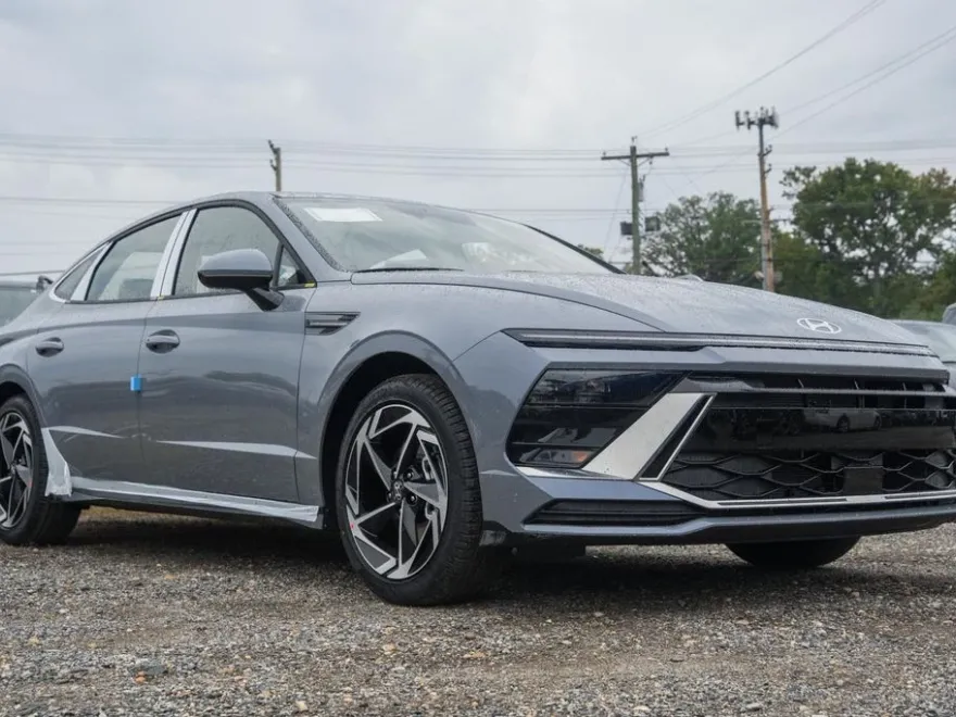 2026 Hyundai Sonata SEL Sport photo 1
