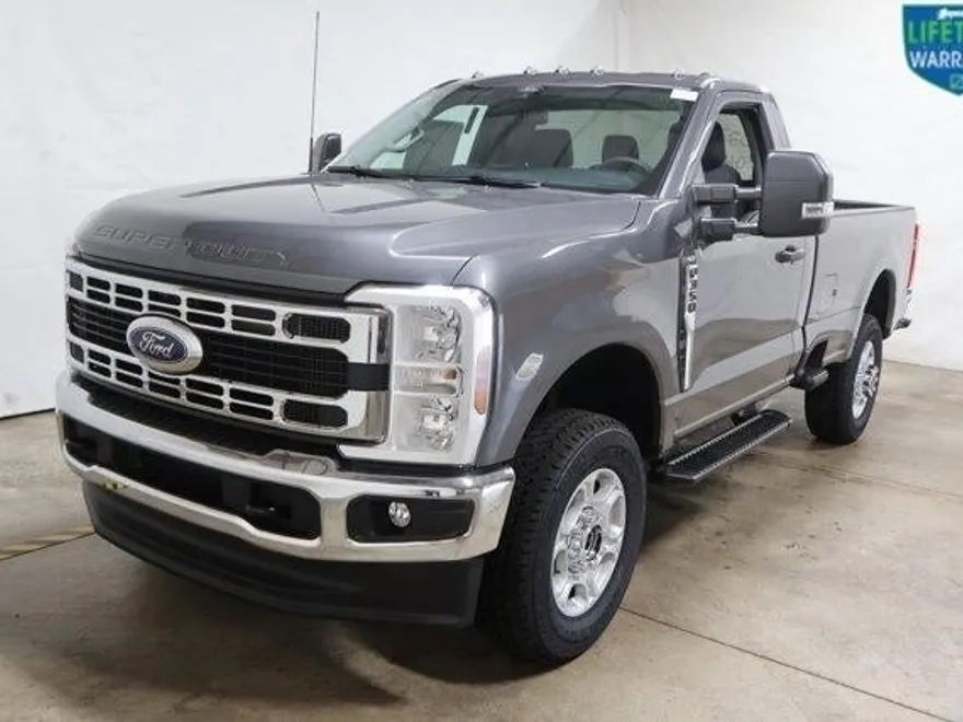 2025 Ford F-350 XLT photo 1