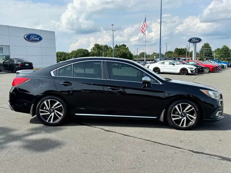 2018 Subaru Legacy 2.5i photo 1