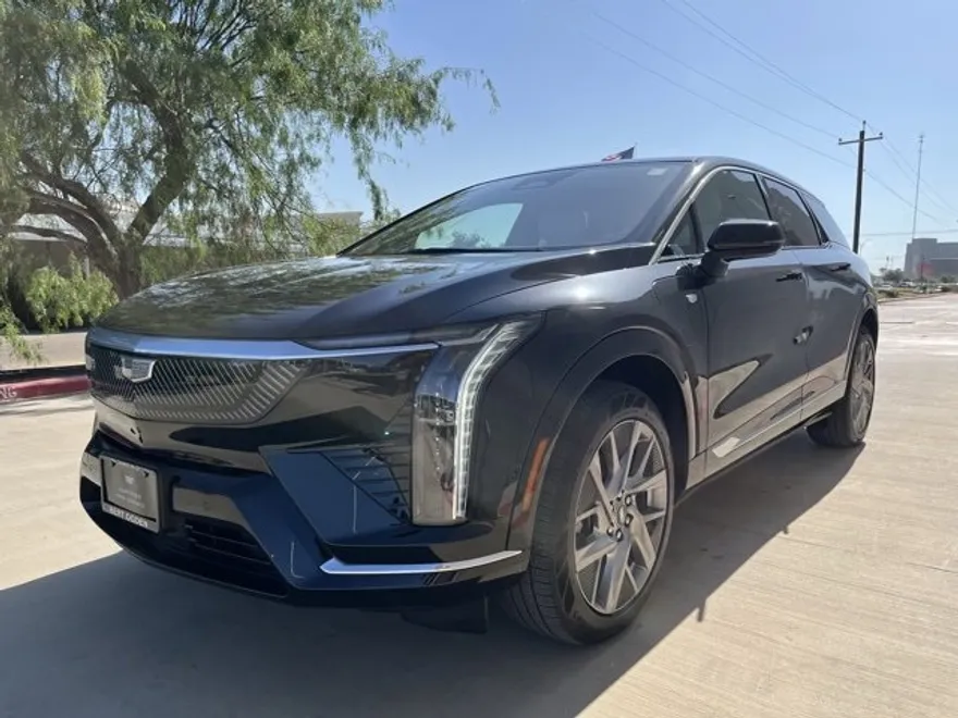 2025 Cadillac Optiq Luxury Sport photo 1