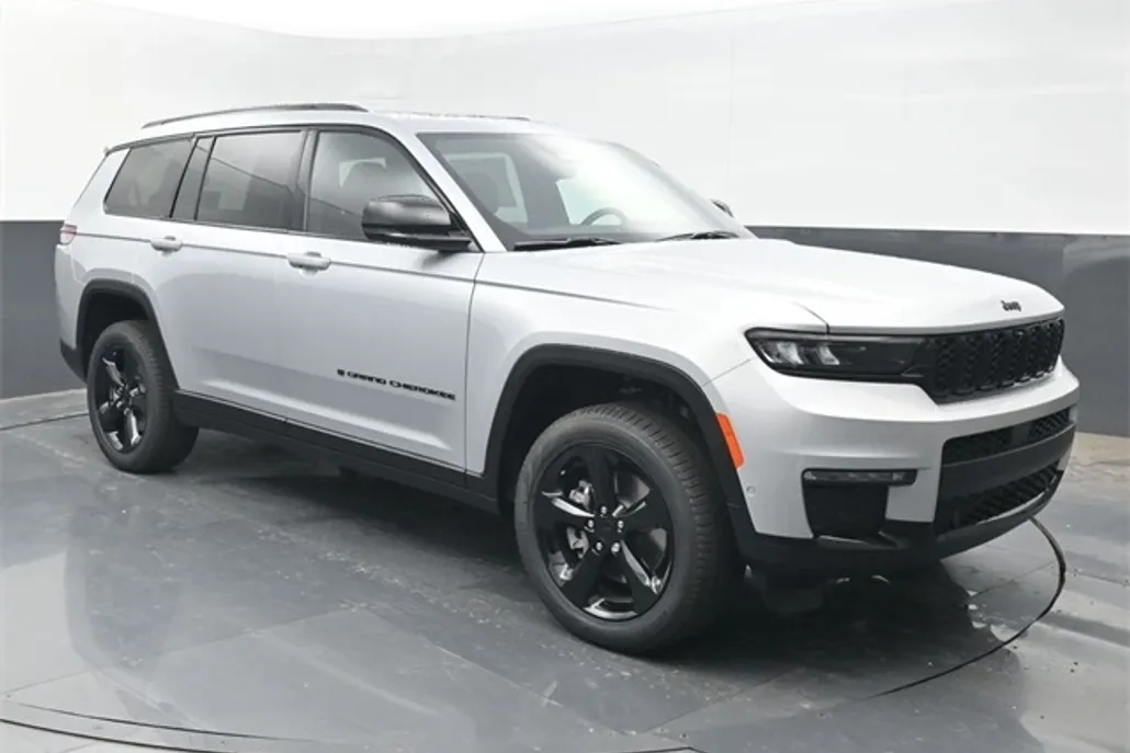 2025 Jeep Grand Cherokee Limited photo 1