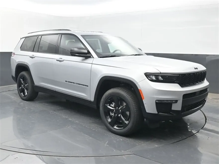 2025 Jeep Grand Cherokee Limited photo 1