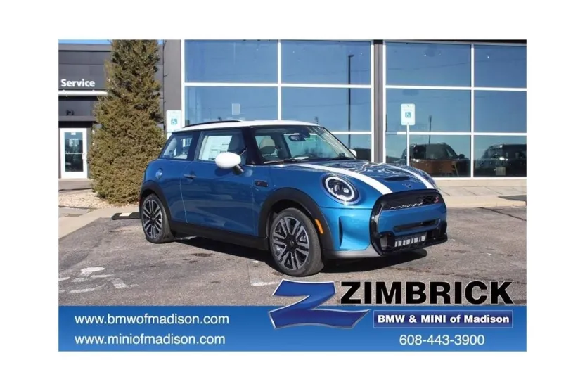 2024 Mini Cooper 2 Door Hardtop Signature photo 1