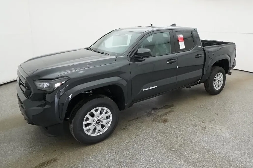 2025 Toyota Tacoma SR5 photo 1
