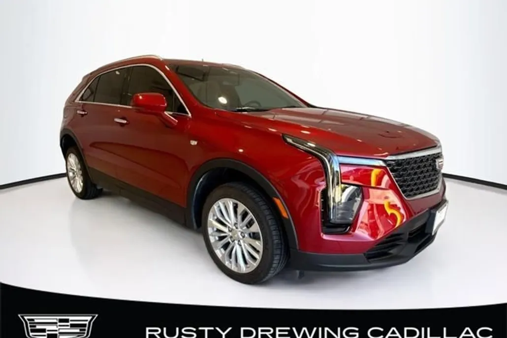 2024 Cadillac XT4 Luxury photo 1