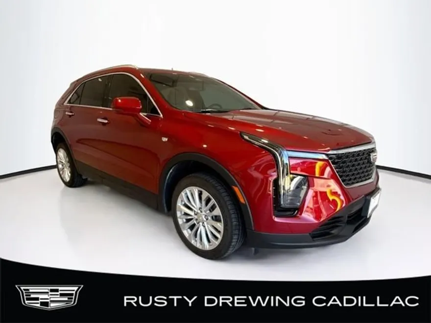 2024 Cadillac XT4 Luxury photo 1